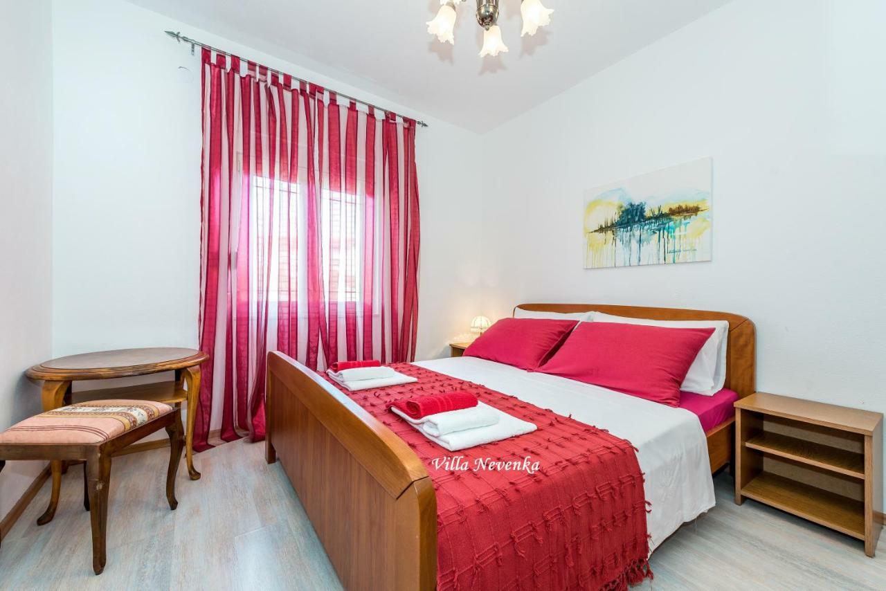 Apartments Villa Nevenka Rogoznica  Exterior foto